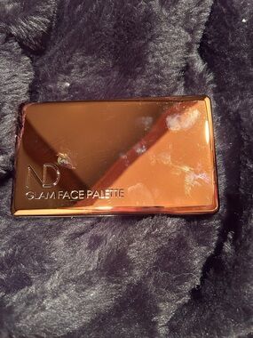 ND Glam Face Palette - Shiny Rose Gold Compact
